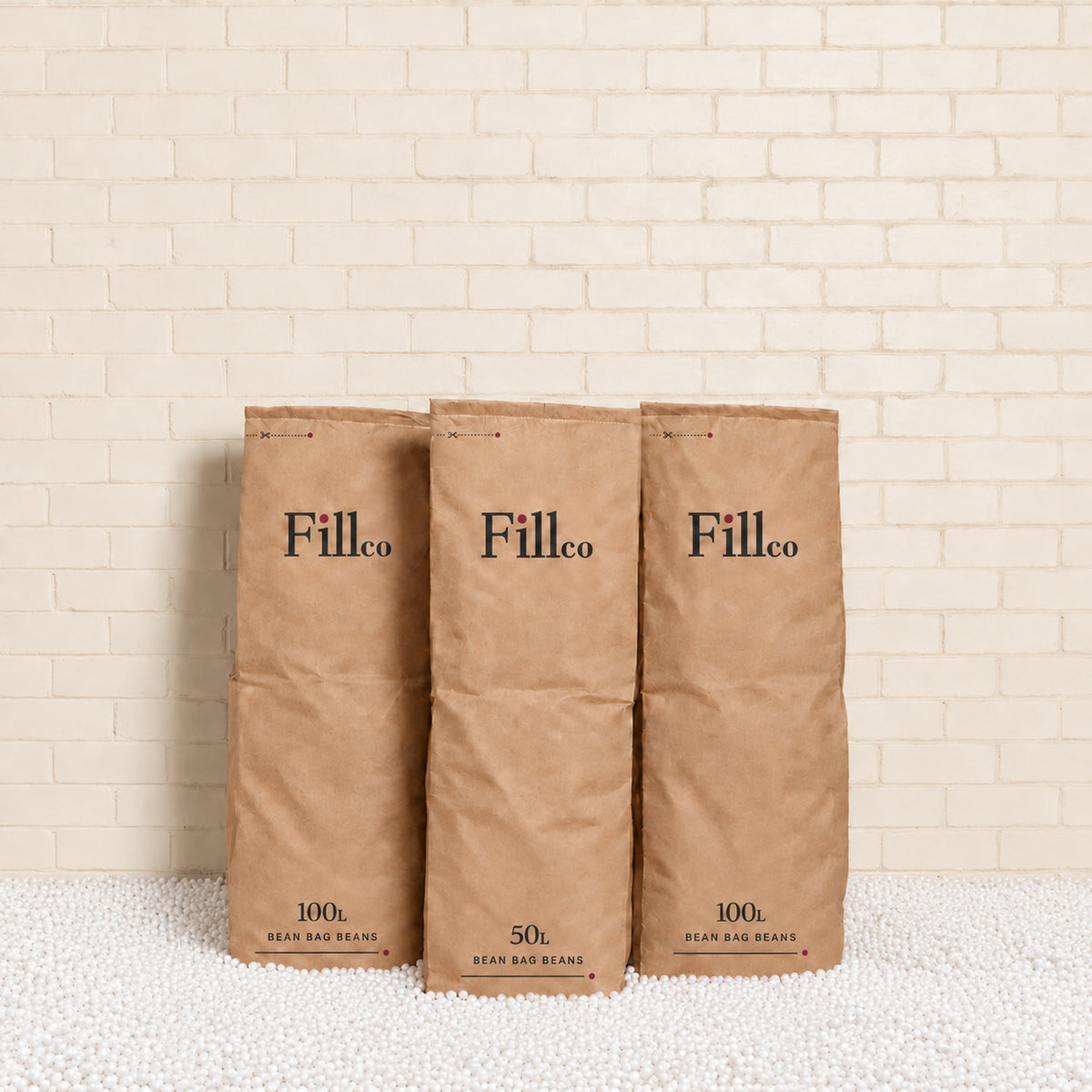 Fill Co White paper bags, 50 L and 100 L, standing in White beans